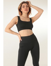002-000144 DoReMi Seamless Ribbed Sports Bra Black